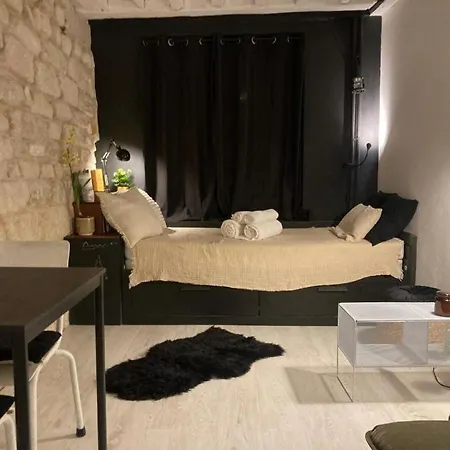 Charming In Center Of Apartment *